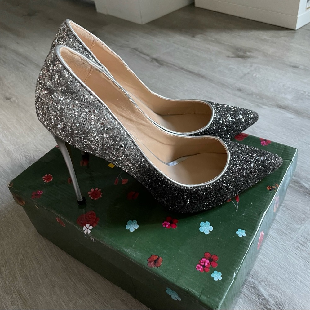 FSJ Pointed Toe Sparkle ✨ Pumps